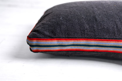 Cojin Banda Multicolor Gris